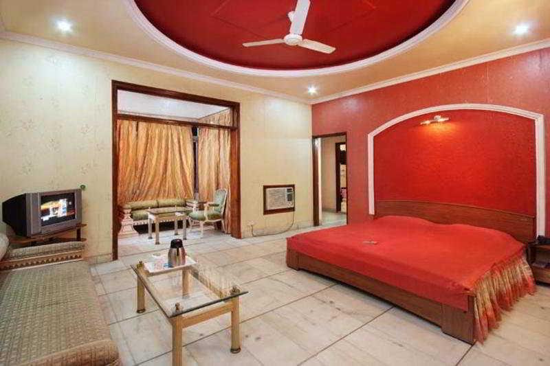 Hotel Mandakini Palace Kanpur Room photo