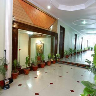 Hotel Mandakini Palace Kanpur Exterior photo